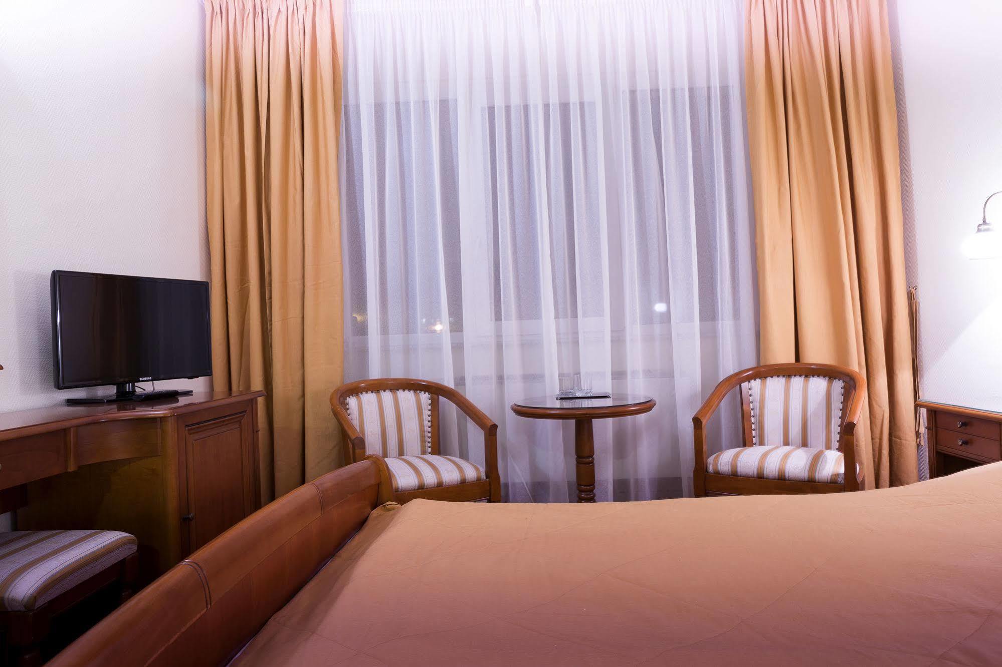 אלבה לוליה Hotel Transilvania מראה חיצוני תמונה